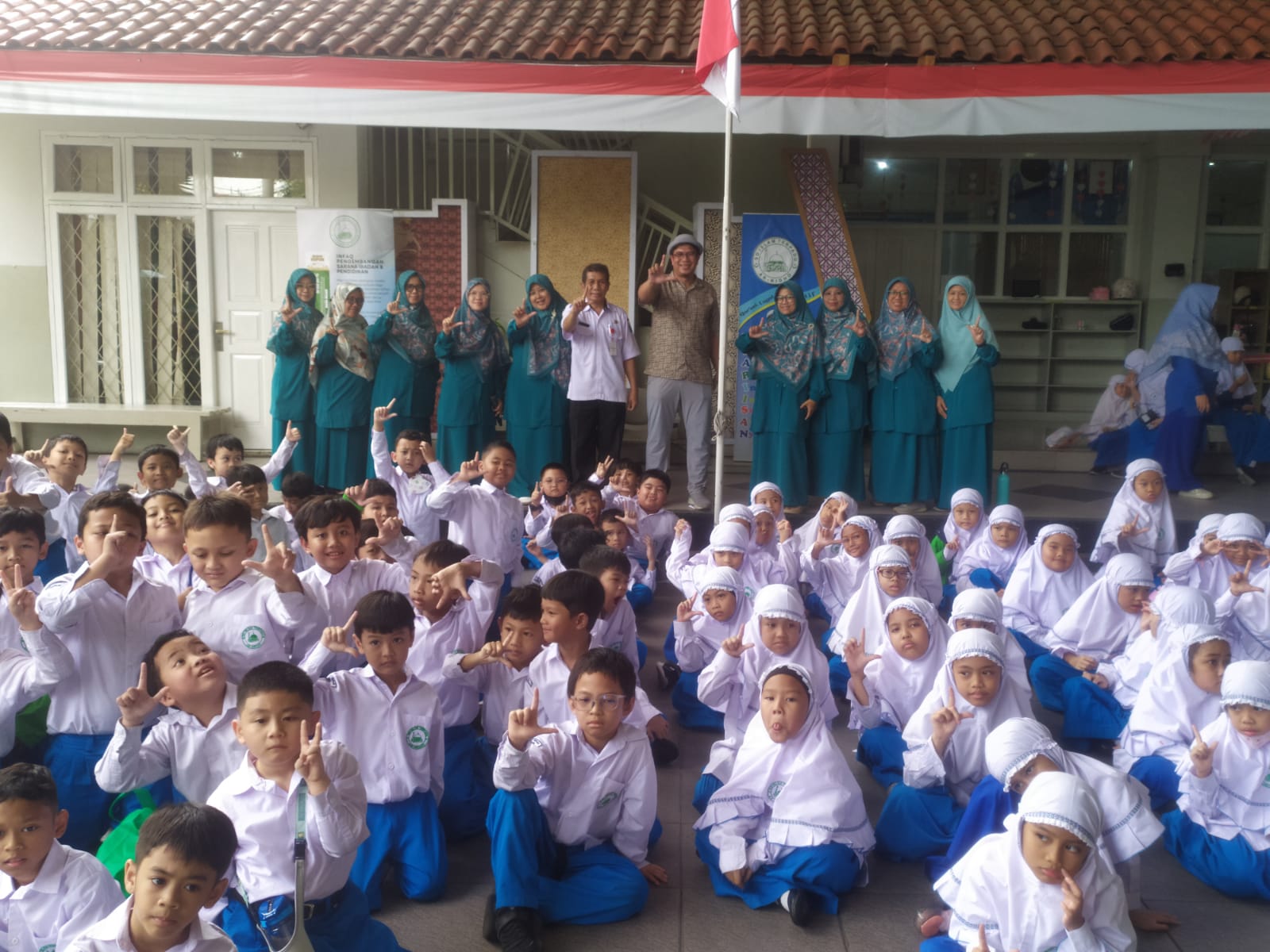 Wisata LiterAsyik Ke SDIT Ar-Ridho